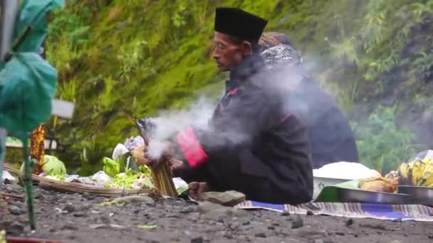Larung Sesaji Ação Graças Javanesa Gunung Kelud Larungan Dos Rituais — Vídeo de Stock