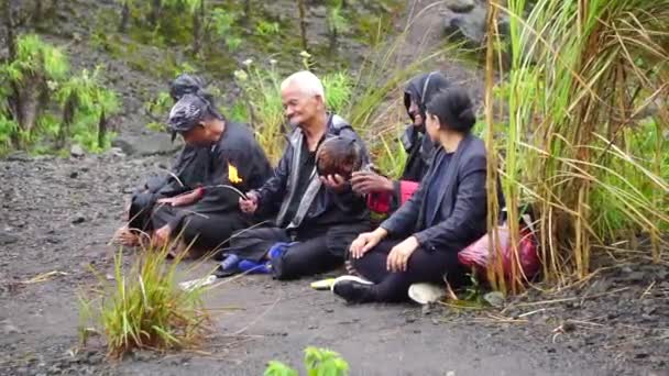 Larung Sesaji Яванська Подяка Gunung Kelud Ларунган Одним Традиційних Обрядів — стокове відео