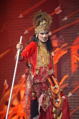 Krishna harimurti (Krishna, liderin ustası) isimli Kresnayana tiyatrosu).