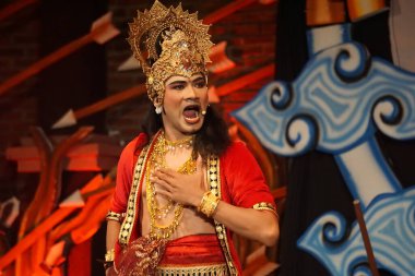 Krishna harimurti (Krishna, liderin ustası) isimli Kresnayana tiyatrosu).