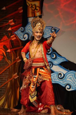 Krishna harimurti (Krishna, liderin ustası) isimli Kresnayana tiyatrosu).