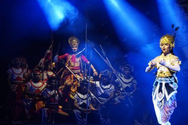 Krishna harimurti (Krishna, liderin ustası) isimli Kresnayana tiyatrosu).