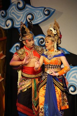 Krishna harimurti (Krishna, liderin ustası) isimli Kresnayana tiyatrosu).