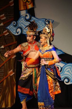 Krishna harimurti (Krishna, liderin ustası) isimli Kresnayana tiyatrosu).