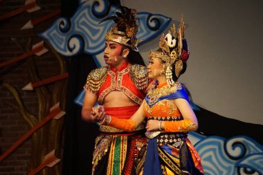 Krishna harimurti (Krishna, liderin ustası) isimli Kresnayana tiyatrosu).