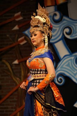 Krishna harimurti (Krishna, liderin ustası) isimli Kresnayana tiyatrosu).