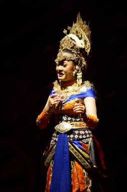 Krishna harimurti (Krishna, liderin ustası) isimli Kresnayana tiyatrosu).