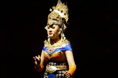 Krishna harimurti (Krishna, liderin ustası) isimli Kresnayana tiyatrosu).