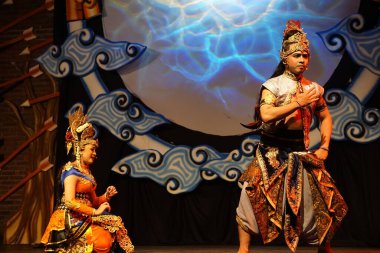 Krishna harimurti (Krishna, liderin ustası) isimli Kresnayana tiyatrosu).