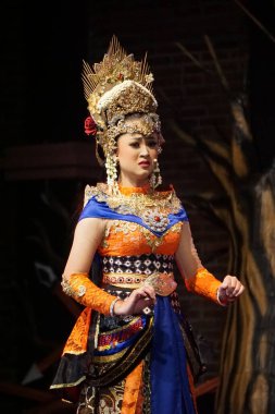 Krishna harimurti (Krishna, liderin ustası) isimli Kresnayana tiyatrosu).