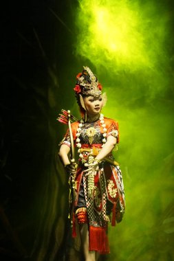 Krishna harimurti (Krishna, liderin ustası) isimli Kresnayana tiyatrosu)