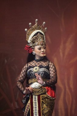 Krishna harimurti (Krishna, liderin ustası) isimli Kresnayana tiyatrosu)