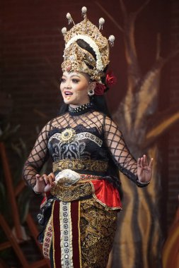 Krishna harimurti (Krishna, liderin ustası) isimli Kresnayana tiyatrosu)