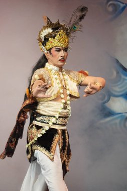 Krishna harimurti (Krishna, liderin ustası) isimli Kresnayana tiyatrosu)