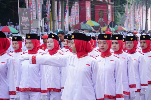 Indonesische Vlag Raiser Neemt Deel Aan Marcheren Baris Berbaris Indonesische — Stockfoto