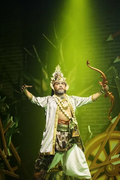 Krishna harimurti (Krishna, liderin ustası) isimli Kresnayana tiyatrosu)