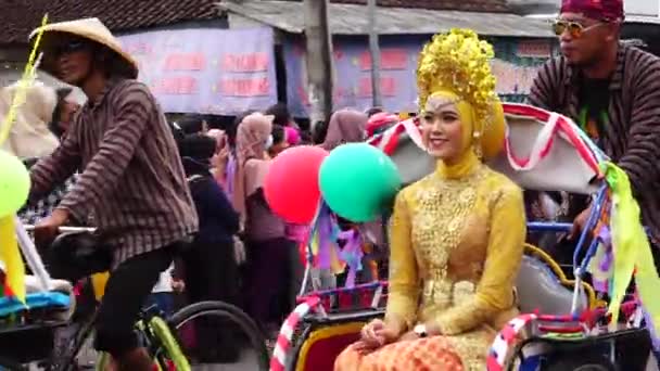 Pedicab Carnival Celebration Grebeg Pancasila Grebeg Pancasila Held Celebrate Pancasila — Stok Video