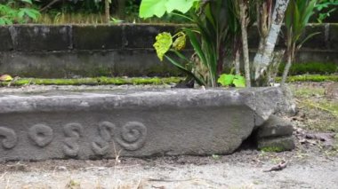 Gilang Stone Site (Situs watu gilang). This site is a relic of Sri Bameswara, the King of Kadiri who ruled around 1112-1135 before King Joyoboyo.
