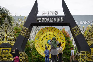 World gong peace, the symbol of world peace