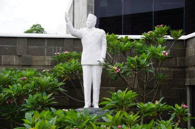 Endonezya 'nın ilk başkanı Bung Karno' nun heykeli.