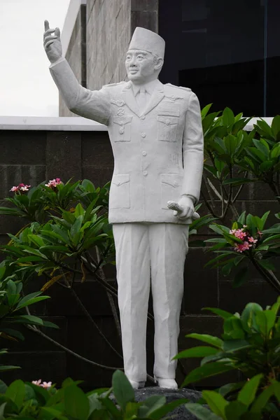 Endonezya 'nın ilk başkanı Bung Karno' nun heykeli.