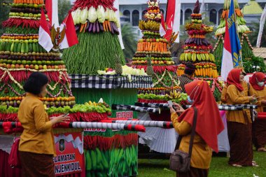 The celebration of grebeg Pancasila. Grebeg Pancasila is held to celebrate Pancasila day