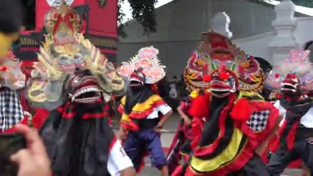 Indonesier Führen Barongan Kucingan Tanz Auf Dieser Tanz Kommt Von — Stockvideo