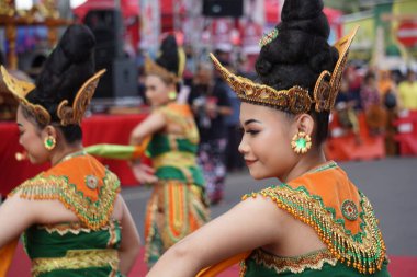 Indonesian perform gedog blitar dance on the opening ceremony blitar jadul. This dance means welcome dance