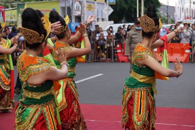 Indonesian perform gedog blitar dance on the opening ceremony blitar jadul. This dance means welcome dance