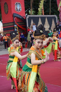 Indonesian perform gedog blitar dance on the opening ceremony blitar jadul. This dance means welcome dance