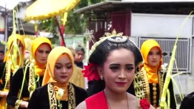 1800 chocolate ketupat cultural carnival festival (Kirab Budaya 1800 ketupat coklat) in Kampung coklat