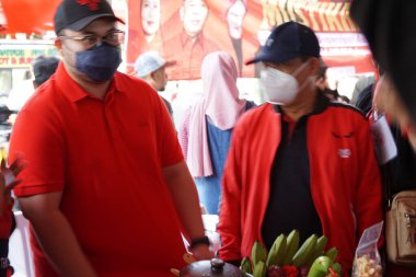 Bulan Bung Karno 'yu kutlamak için Kediri Hanindhito Himawan Pramana (Mas Dhito) Mustikarasa (Yemek Festivali) naibi