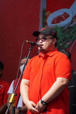 Bulan Bung Karno 'yu kutlamak için Kediri Hanindhito Himawan Pramana (Mas Dhito) Mustikarasa (Yemek Festivali) naibi