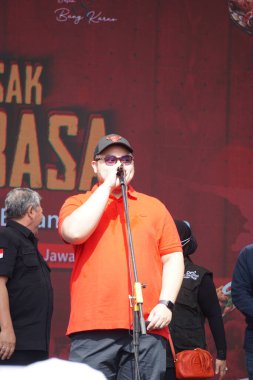 Bulan Bung Karno 'yu kutlamak için Kediri Hanindhito Himawan Pramana (Mas Dhito) Mustikarasa (Yemek Festivali) naibi