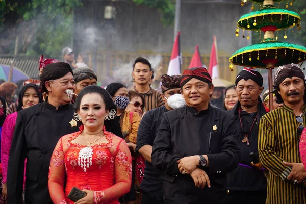 Indonesisk Med Javanesisk Traditionell Trasa Tumpeng Agung Umpak Bale Kambang — Stockfoto