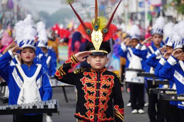 Milli Eğitim Günü 'nü kutlamak için Endonezya karnavalı