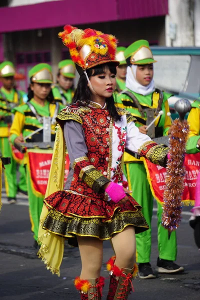 Indonéz Karnevál Nemzeti Oktatási Nap Alkalmából — Stock Fotó