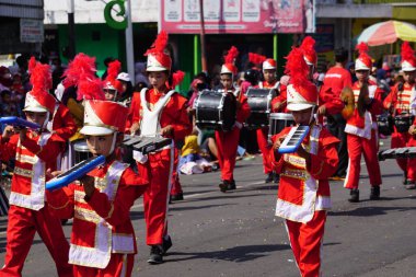 Milli Eğitim Günü 'nü kutlamak için Endonezya karnavalı