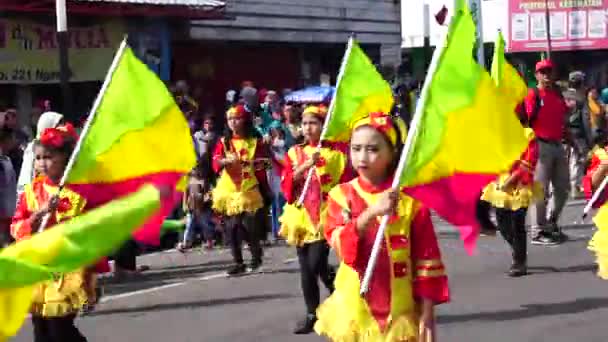 Indonesischer Karneval Zum Nationalfeiertag Der Bildung — Stockvideo