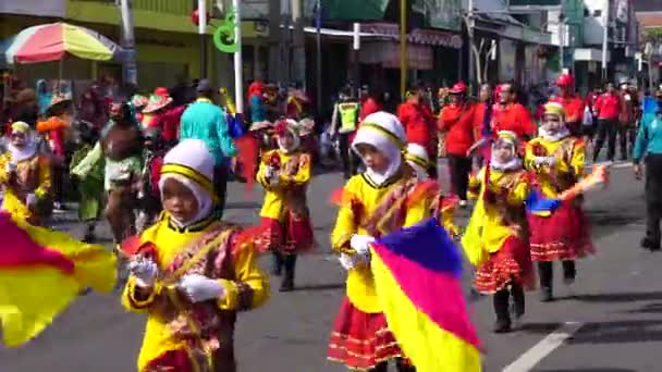 Indonéský Karneval Oslavě Národního Dne Vzdělávání — Stock video