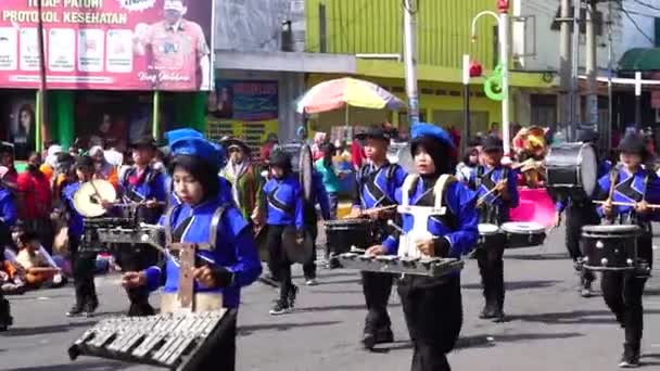 国民教育の日を祝うインドネシアのカーニバル — ストック動画