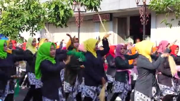 Indonesiano Fare Flash Mob Danza Tradizionale Celebrare Giornata Nazionale Dell — Video Stock