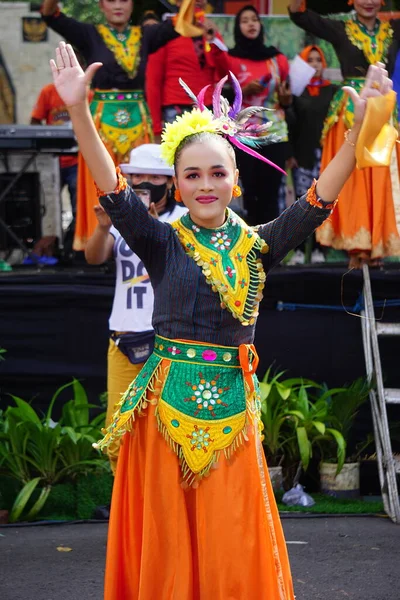 Indonéský Udělat Flash Dav Tradiční Tanec Oslavu Národního Dne Vzdělávání — Stock fotografie