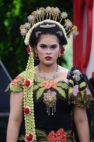 Indonesian Javanese Wedding Dress — Stock Photo, Image
