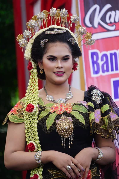 Индонезиец Японском Свадебном Платье — стоковое фото