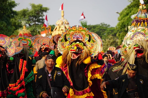 Javaanse Barongan Carnaval Kirab Barongan Simpang Lima Gumul — Stockfoto