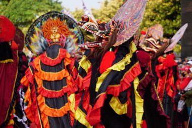 Cava 77 Barongan Karnavalı (Kirab 77 Barongan) Simpang Lima Gumul 'da