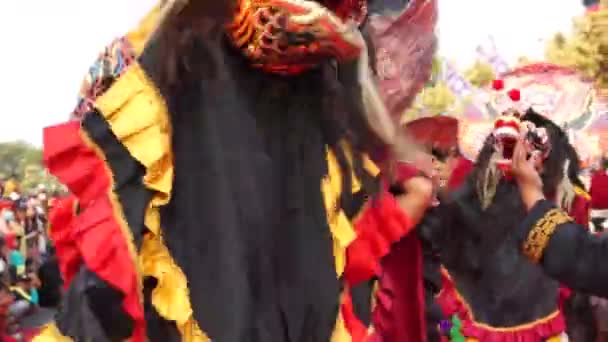 Яванский Баронганский Карнавал Kirab Barongan Simpang Lima Gumul — стоковое видео