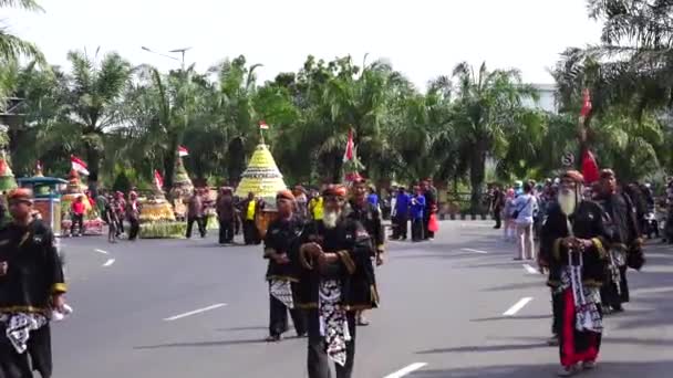 Kirab Tumpeng Hasil Bumi Bonde Thanksgiving För Att Fira Indonesiska — Stockvideo