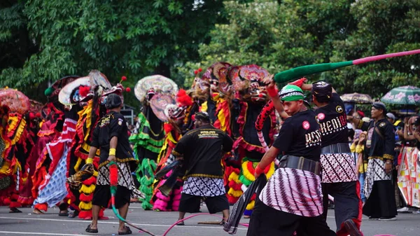 1000 Barong Tánc Előadása Barong Egyike Indonéz Tradicionális Táncnak — Stock Fotó